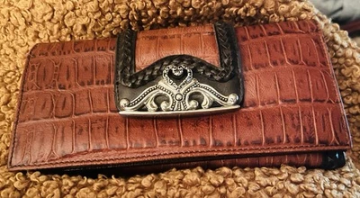 Cartera organizadora Brighton negra, marrón, cuero de cocodrilo Foto 1 de 4