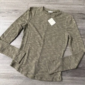 Neu mit Etikett Free People Aura Lagenlook Langarmshirt Deep Army Damengröße XS - Bild 1 von 5