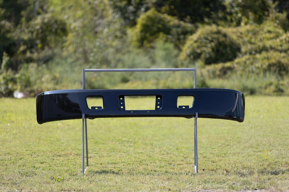 Parachoques Hino 268 / 268A - 14" de alto, pintado de negro - ¡Ajuste perfecto garantizado! Foto 1 de 4