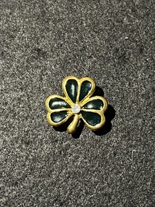 Green Enamel Shamrock Clover Pin - Picture 1 of 3
