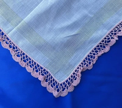 Vintage Ladies Hankie Hanky Handkerchief Pink Crocheted Trim - Image 1 of 2
