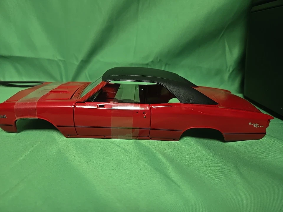 Ertl American Muscle 1967 Chevrolet Chevelle SS 396 L-78 Bolero Red 1 18