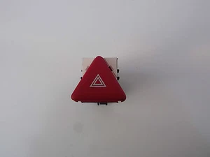 VW Jetta 1,6 FSI  Warnblinklichtschalter Warnblinklicht Schalter 1K0953509A - Bild 1 von 1