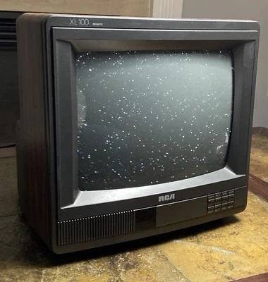 VTG RCA XL-100 CRT Retro RF Gaming TV 13” Model X13137WN No Remote - Image 1 of 4
