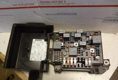 15328925 Chevy S10, Blazer/ Sonoma 99 00 01 02 03-05 Fuse Box Relay Module OEM Foto 1 de 4