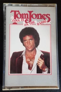 Tom Jones-Love Is On The Radio 1984 POLYGRAM RECORDS - Picture 1 of 2