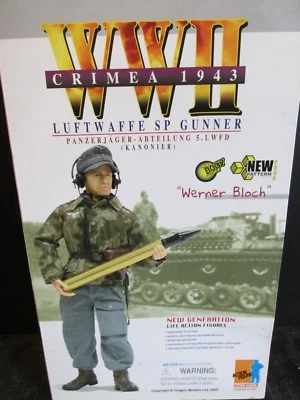 Dragon 1/6TH scale figure WW 11 CRIMEA 1943 LUFTWAFFE SP GUNNER - Image 1 of 3