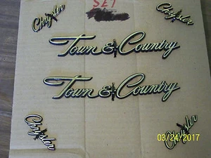 1982-1988 Chrysler Town & Country Gold Emblem Set of 6 Quarter Panel Wagon - Bild 1 von 4