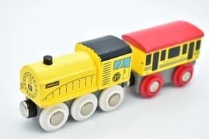 Thomas & seine Freunde Holzeisenbahn gelb ZUG Lok Holz magnetisch ORBRIUM 2 STÜCK - Bild 1 von 5