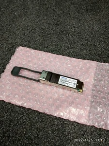 Dell EMC 019-078-046 - Finisar FTL410QE2C-E5 - QSFP-40G-SR4 - 70C, Optical XCVR - Bild 1 von 2