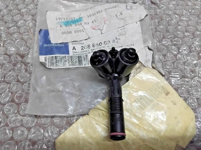 Boquilla limpiaparabrisas izquierda original mercedes-benz w208 clk a2088600347 Foto 1 de 4