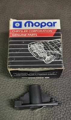 NOS Mopar 53008778 Distributor Rotor - Image 1 of 4