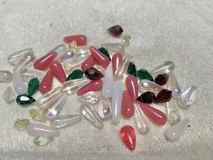 Lot Of Glass And Lucite Teardrop Beads - Picture 1 of 3