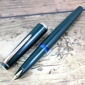MONTBLANC 32 PISTON NIB:F 14K-585 GREEN FOUNTAIN PEN VINTAGE GERMANY A326 - Picture 1 of 12