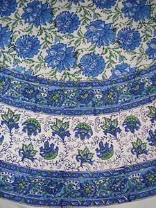 Mantel redondo floral de algodón con estampado de bloques de flores de loto 72" azul - Imagen 1 de 2