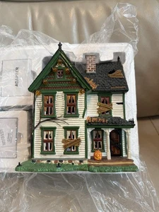 Dept 56 Halloween 2002 Spooky Farmhouse Snow Village #55315 NEW NIB Retired - Picture 1 of 5