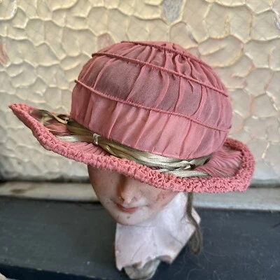 Antique 1920s Pink Silk Chiffon Ruched Gold Lamé Headpiece Cloche Hat Vintage - Image 1 of 4
