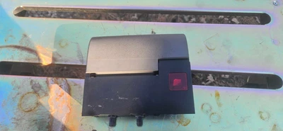 CENICERO AUDI TT MK1 COLOR GRIS 8N0857951 (8N TT MK1 QUATTRO 98-06) Foto 1 de 4