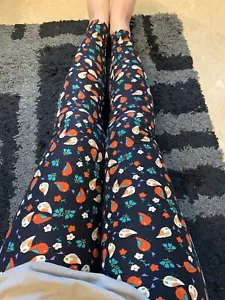 Lularoe OS Leggings One Size New Black Background Little Birds NWOT Flower Heart - Picture 1 of 5