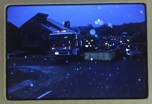 35 mm Kodachrome Farbdia 1992 Williston Vermont Barn Fire #6 - Bild 1 von 3