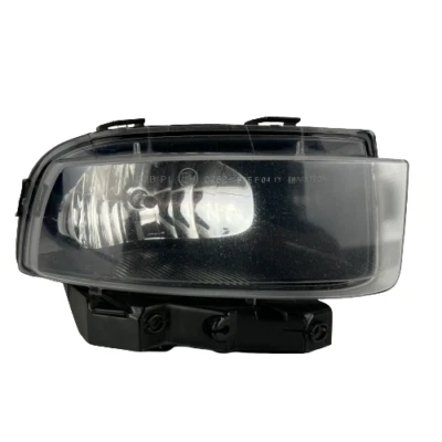 Faro antiniebla pasajero derecho OEM GM 2005-2013 Chevrolet Corvette C6 25942592 Foto 1 de 4