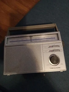  Vintage Radio Shack Realistic Portable AM/FM Radio  - Picture 1 of 2