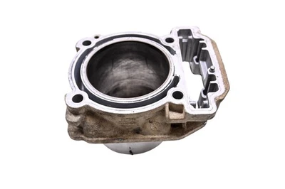 05 Can-Am Outlander Max 400 4x4 Cylinder Bombardier - Image 1 of 4