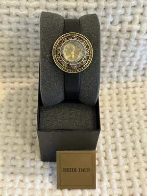 Reloj de cuarzo Heidi Daus redondo con detalles de cristal correa negra - Nuevo en caja (necesita batería) Foto 1 de 4