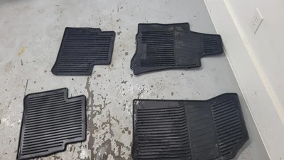 2013-2018 Nissan Altima Full Set of Black Rubber OEM Floor Mats Foto 1 de 4
