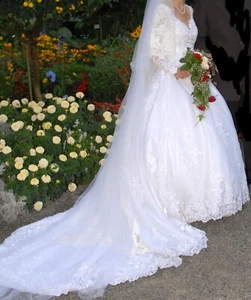 Brautkleid Eddy K., Gr. 38, weiß, Perlen, Pailletten, lange Ärmel, Prinzessin - Bild 1 von 6
