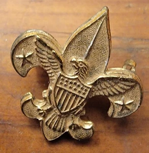 Prendedor insignia sombrero Boy Scout vintage - Pat 1911 tono dorado águila pájaro estrellas rayas - Imagen 1 de 4