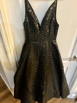 Vestido Carolina Herrera Elegante Foto 1 de 4