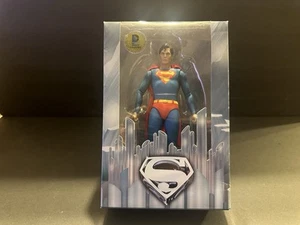 Figura AUTÉNTICA exclusiva de Christopher Reeve Toys R Us de la película NECA Superman 1978 - Imagen 1 de 9