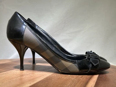 Burberry Shoes Heels Patent Leather Nova Check Trim Buckle Pumps Size 38.5 - Image 1 of 4