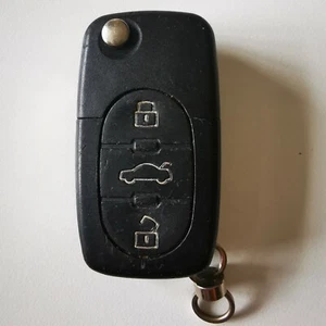 Original OEM Audi 3 Tasten Klappschlüssel Schlüsselanhänger, HLO 8P0837231, getestet #2 - Bild 1 von 5