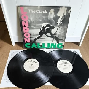 The CLASH - LONDON CALLING - 1st PRESS VINYL LP - A1 / B1 / C2 / D2 - Picture 1 of 14