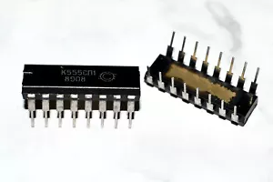 20x K555SP1 = SN74LS85N IC / Microchip TTL-LS Logic DIP-16 Soviet USSR NEW - Foto 1 di 2