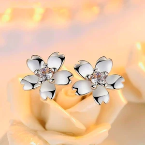 925 Sterling Silver Daisy Classic Stone Earrings Stud Women Girls Jewellery gift - Picture 1 of 6