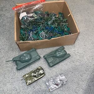 Army Men Huge Lot - Toy Soldiers & More - Over 250 Army Men + Extras Tanks