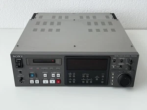 Grabadora DAT Sony PCM 7010 (DEFECTUOSA / PARA PIEZAS O REAPIR) #2 - Imagen 1 de 11