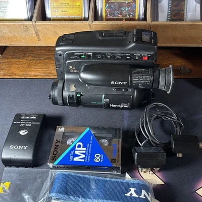Sony Handycam CCD-TR66 8mm Camcorder With Bag & RCA Working Unknown On Battery - Image 1 of 4