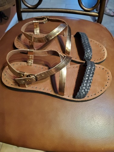 Sandali donna UGG Jordyne pelle rosa rame metallizzato nero intrecciato oro taglia 8