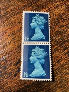 POSTAGE STAMP PAIR 1967 QUEEN VICTORIA. 1  1/6 GREAT BRITAIN DARK BLUE MNH. - Picture 1 of 3