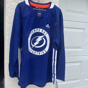Adidas Tampa Bay Lightning Practice Jersey Blue NEW WITH TAGS.. HARD TO FIND 52 - Picture 1 of 12