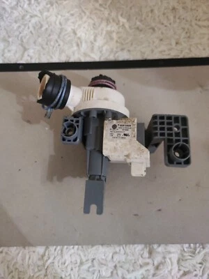 Maytag Washer Water Pump MVWC565FW0/W10727777 - Image 1 of 4