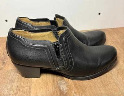 Natural Soul Womens Size 7.5M Shoes Dark Black Faux Leather Side Zip Bootie Heel - Image 1 of 4