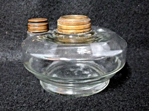 FUENTE DE VIDRIO ANTIGUA PARA LÁMPARA DE ACEITE VICTORIANA COLGANTE O SOPORTE 4" INSTALADOR - Imagen 1 de 11