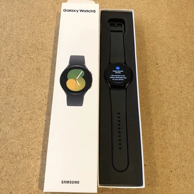 Samsung Galaxy Watch 5 40mm GPS Wifi Bluetooth Smartwatch SM-R900 Black S/M - Image 1 of 4