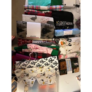 Fabric Lot Remnants Scraps Quarters Cotton Blend Quilting Sewing Crafts Mixed - Picture 1 of 9