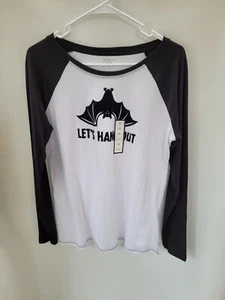 Bat Tee Shirt Graphic 'Let's Hang Out' Women's Size M - Picture 1 of 3